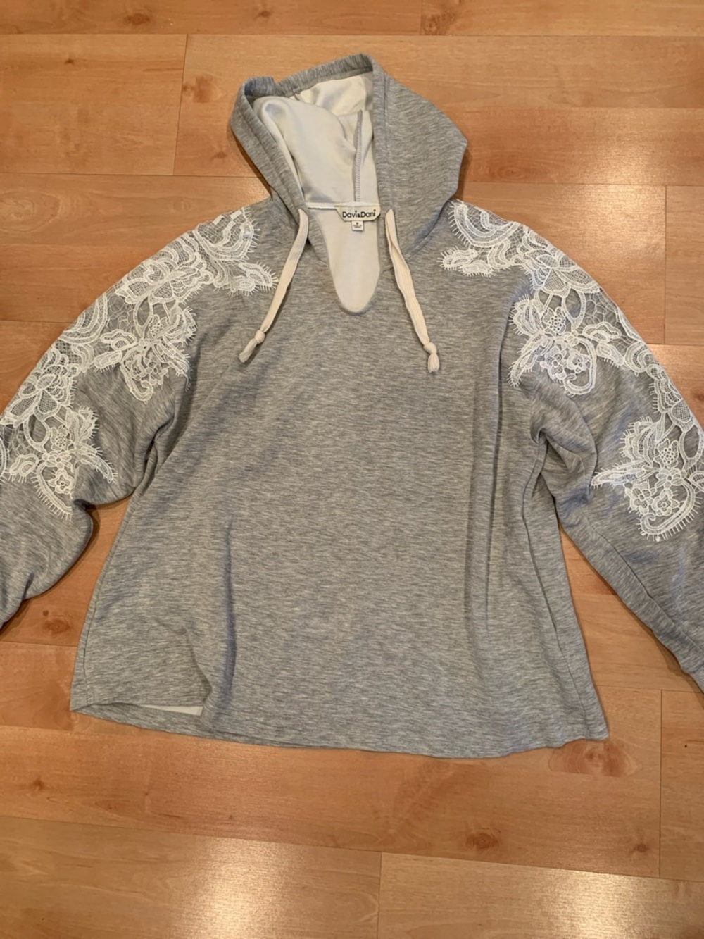 DAVI & DANI Light Gray Hoodie with White Lace Sleeves